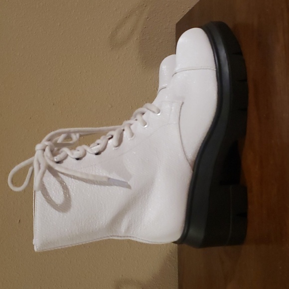 Stuart boots - Picture 2 of 9